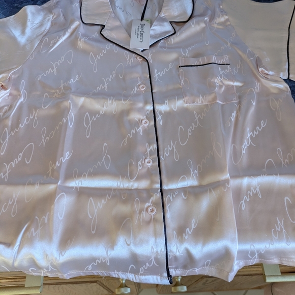 Juicy Couture Womens Satin Pajama Set Button Down Short Sleeve Sleepwear New - Picture 7 of 8